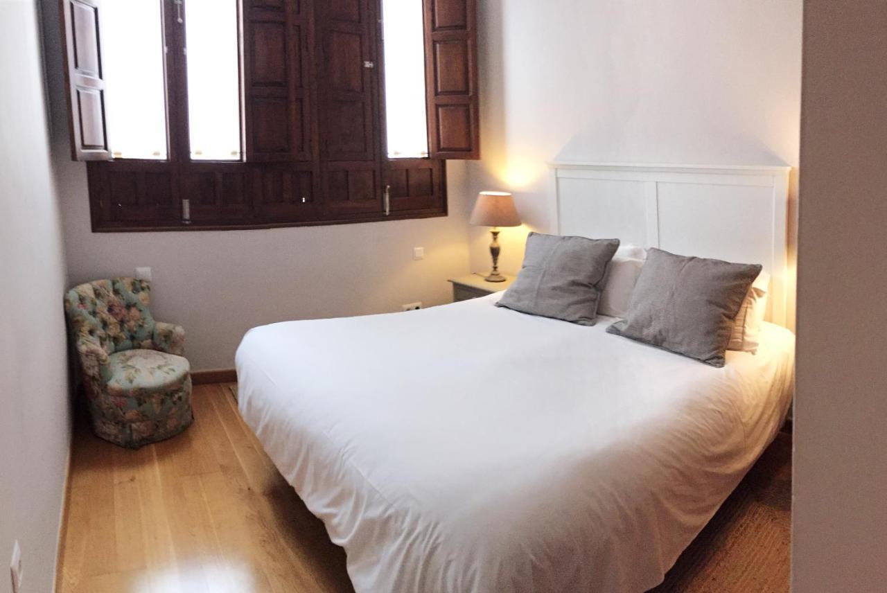 19Th Century Sevillian Apartment Sevilla Eksteriør billede